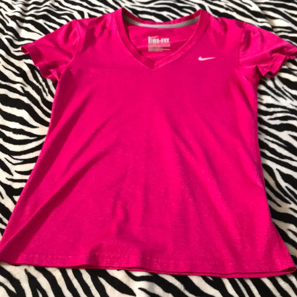 Nike top